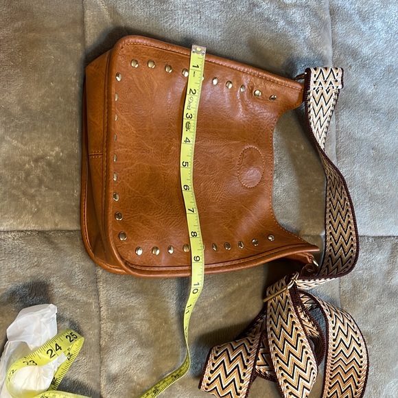 All leather cross body bag - Picture 3 of 4